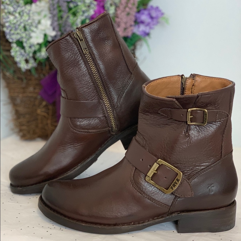 FRYE Vicky 6 Buckle Moto Dark Brown Boots Size 6